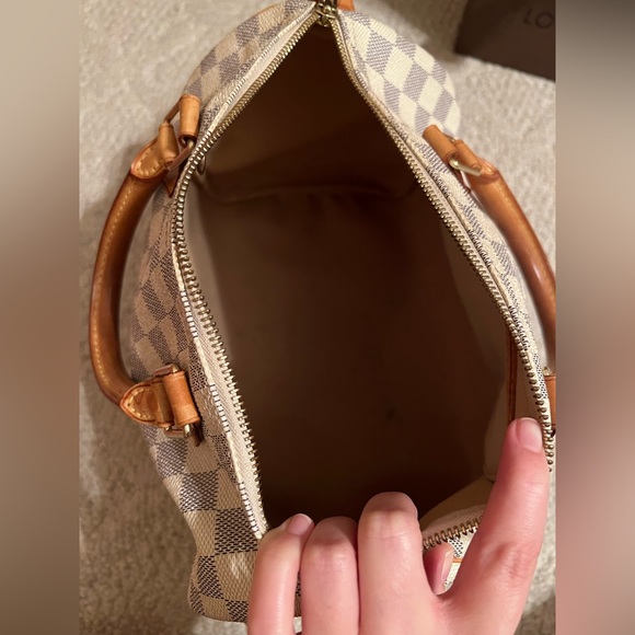 Authentic Louis Vuitton Speedy 30 - Picture 8 of 14